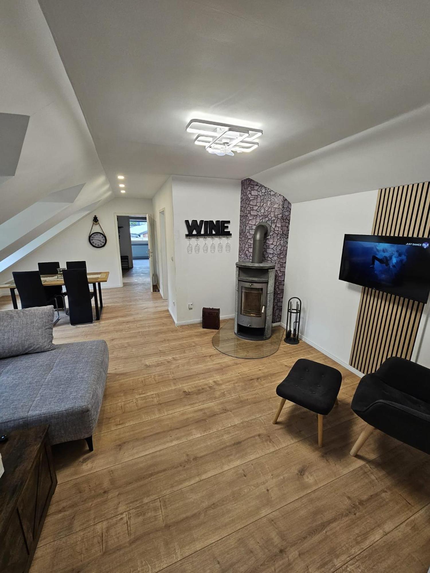 Tautraum Suite Mit Whirlpool Und Gruenem Ausblick Wilhelmshaven Exterior foto